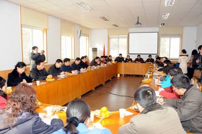 陳錫疇院長(zhǎng)率隊(duì)赴河南建筑職業(yè)技術(shù)學(xué)院開展考察評(píng)估與技術(shù)交流